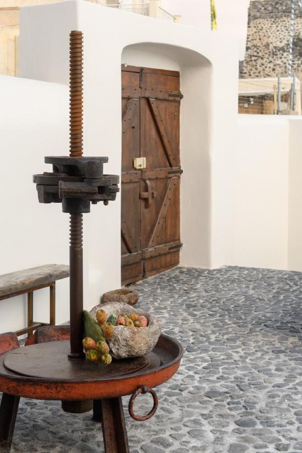 Di Capo - Santorini Old Winery Luxury Akrotírion